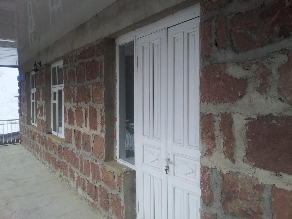 Red Stone Guest House Казбеги Стая снимка